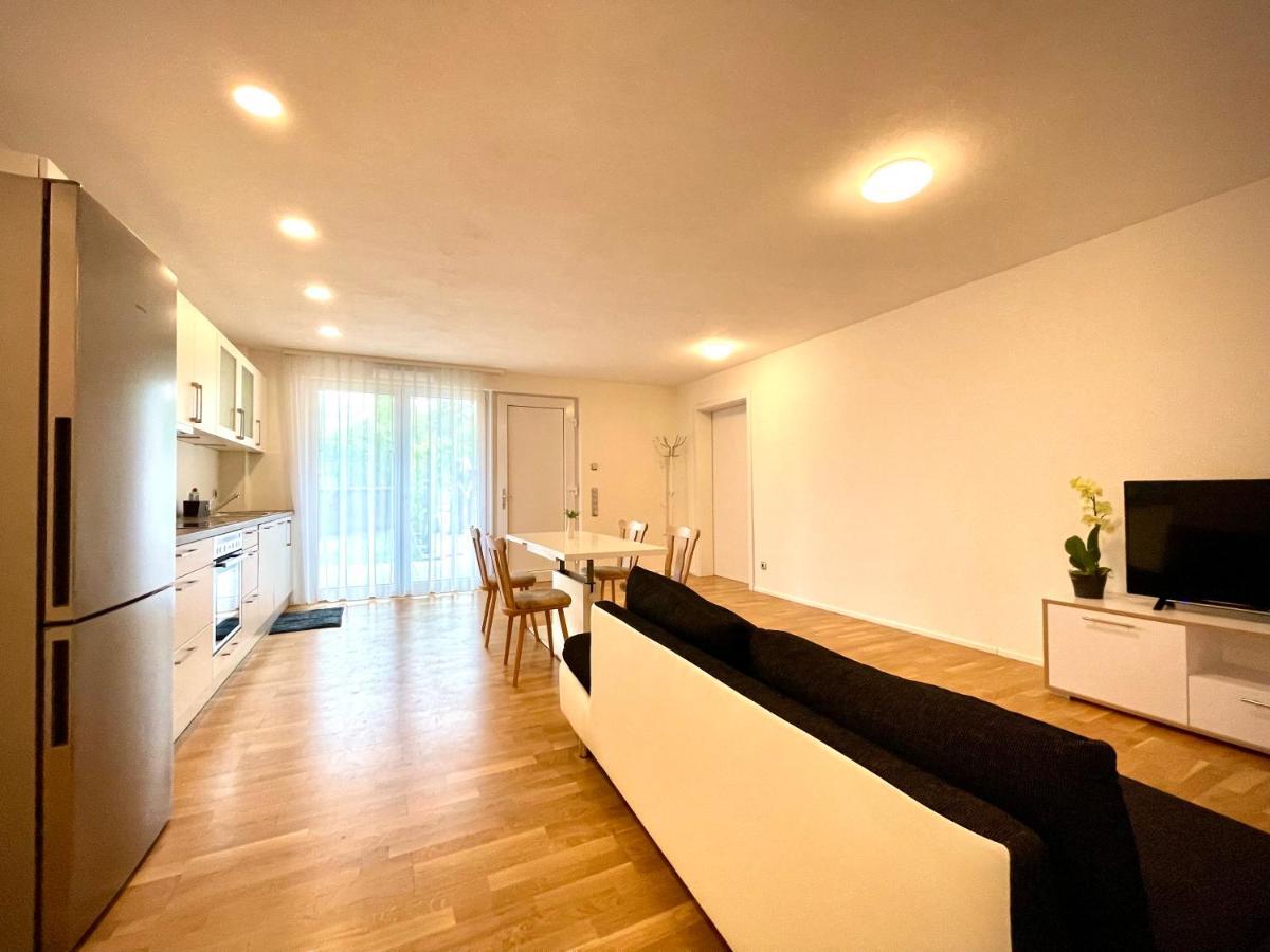 Apartment Am Weinberg Remshalden Bagian luar foto